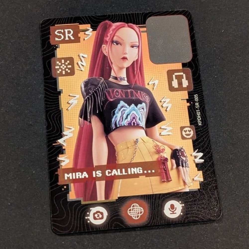Kayou K-Pop Demon Hunters Gold Mira Is Calling SR Card KPDH01-SR-005